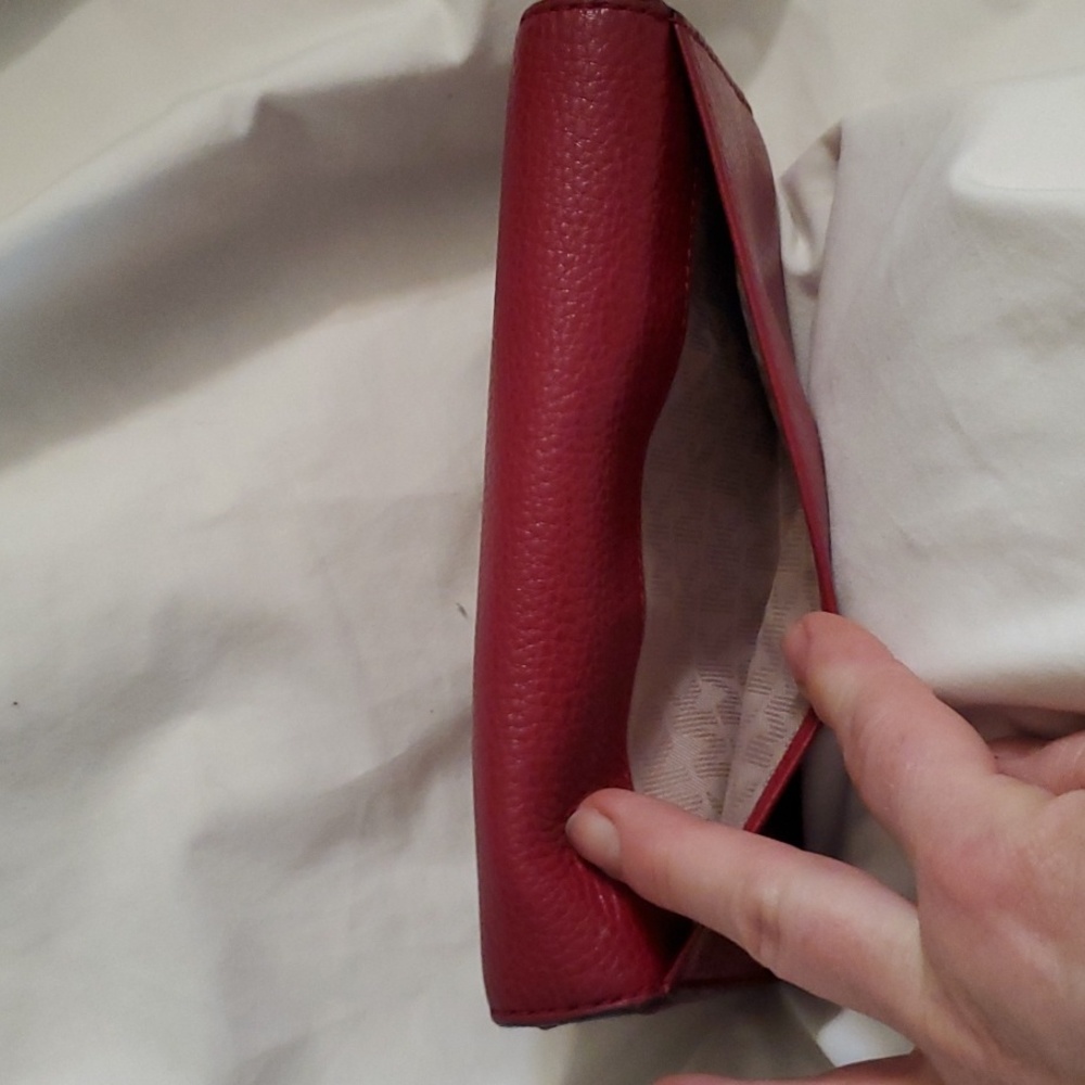 Michael Kors Wallet - Picture 14 of 14